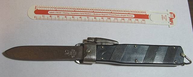 Post- WWII German paratrooper gravity knife