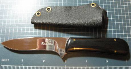 Small fixed blade. Micarta scales